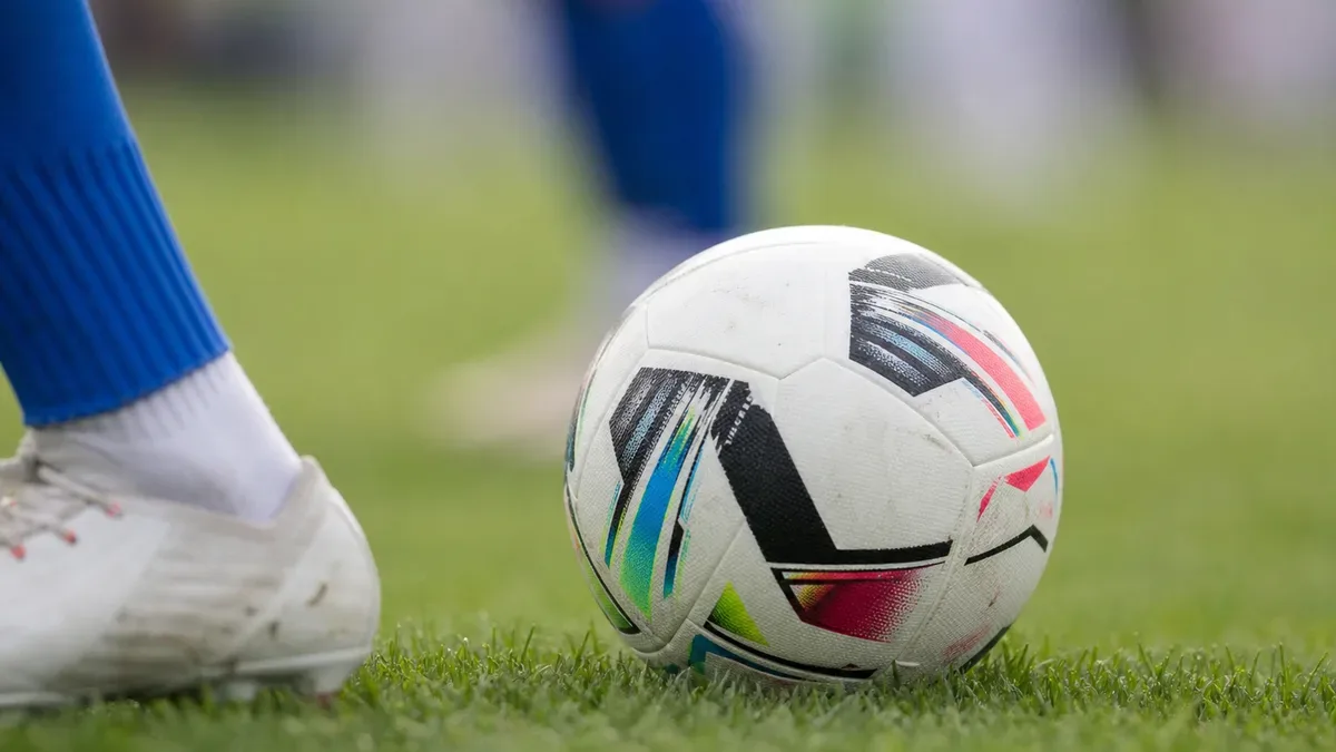 Czwarta kolejka na stadionie MOSiR. Gospodarze podejmą LKS Krzyżanowice