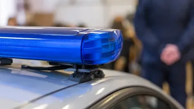 Granica między żartem a czynem zabronionym. Policjant rozmawiał z ósmoklasistami