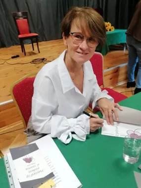 Żorska poetka wyciąga wiersze z szuflady - Barbara Golicz w bibliotece