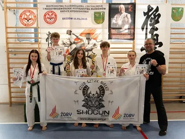Żorskie karate wróciło z sześcioma medalami. Błysnęło pięcioro zawodników