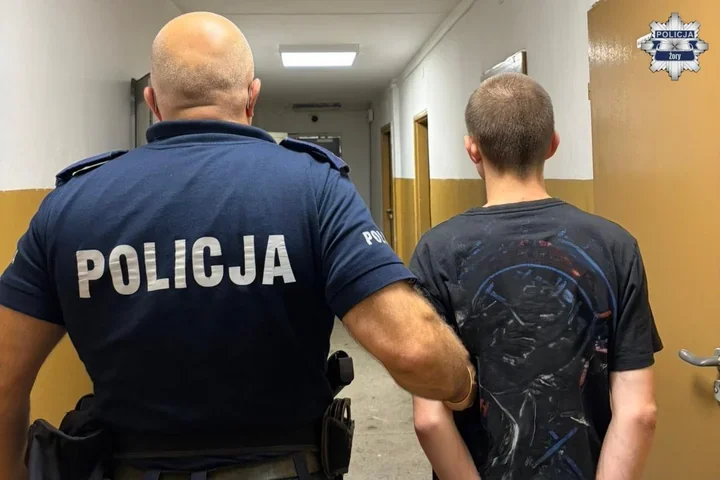 Nerwowe zachowanie na osiedlu Pawlikowskiego. 21-latek z narkotykami