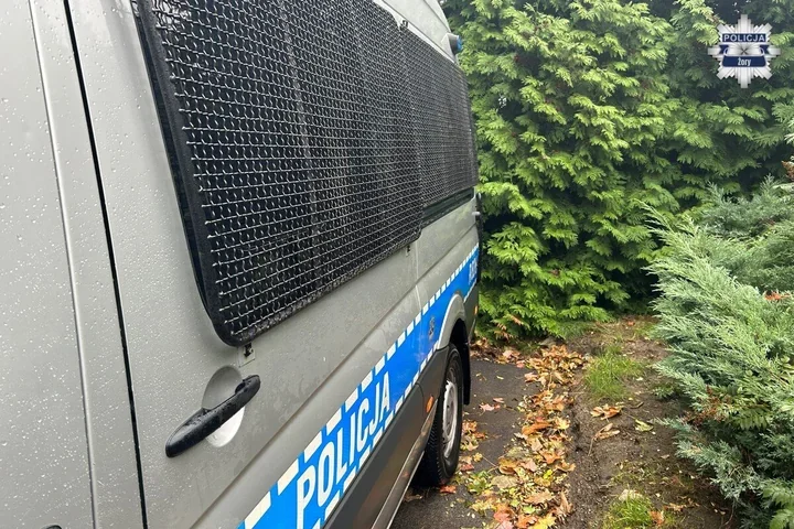 37-latek ukrył pudełko w polu kukurydzy. Kryminalni znaleźli niemal 100 gramów