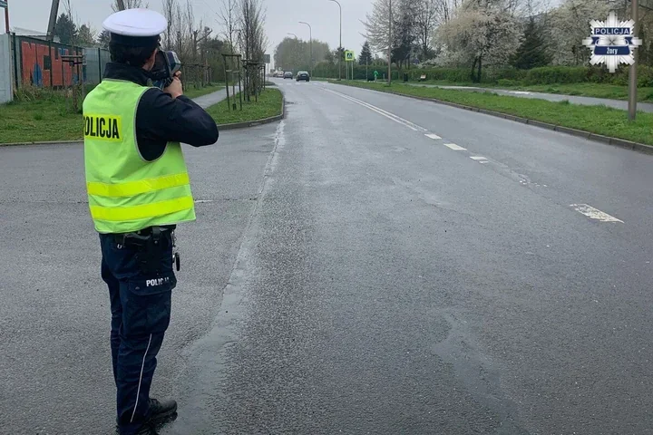 Na Rybnickiej w Żorach wpadł za ponad 50 km/h. Policja ustawiła kaskadę