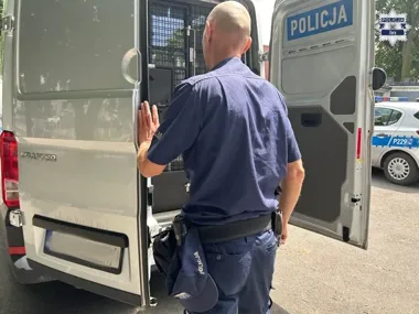 Dobrowolnie przyszedł do komendy, a wyszedł do zakładu karnego