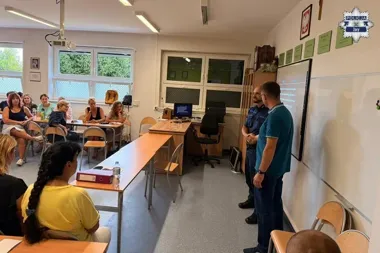 W Żorach policjanci szkolili nauczycieli. Chodziło o bezpieczeństwo uczniów