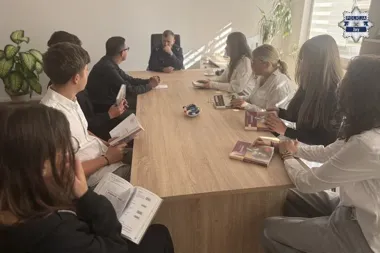 „Dziady” zabrzmiały w żorskiej komendzie. Rozmowa o służbie