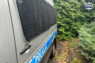37-latek ukrył pudełko w polu kukurydzy. Kryminalni znaleźli niemal 100 gramów