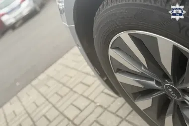 Od opon do Audi - żorscy policjanci rozplątali kradzież w kilka chwil
