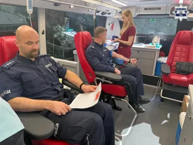 Policjanci oddali krew w Żorach - do akcji dołączył komendant